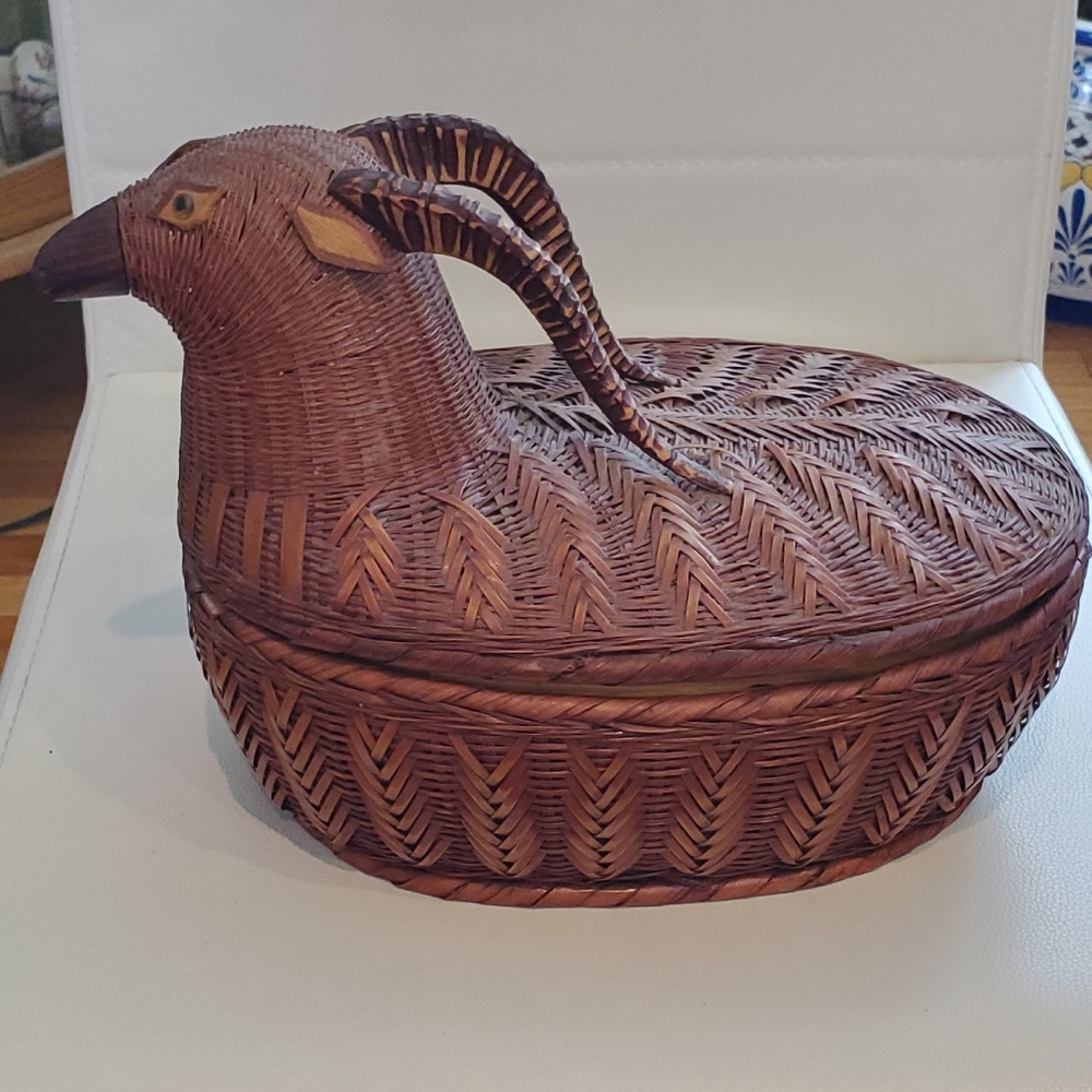 Vintage Handwoven Animal Basket - Picture 2 of 16